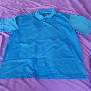 Blue and white cubavera dress shirt no holes no no tears